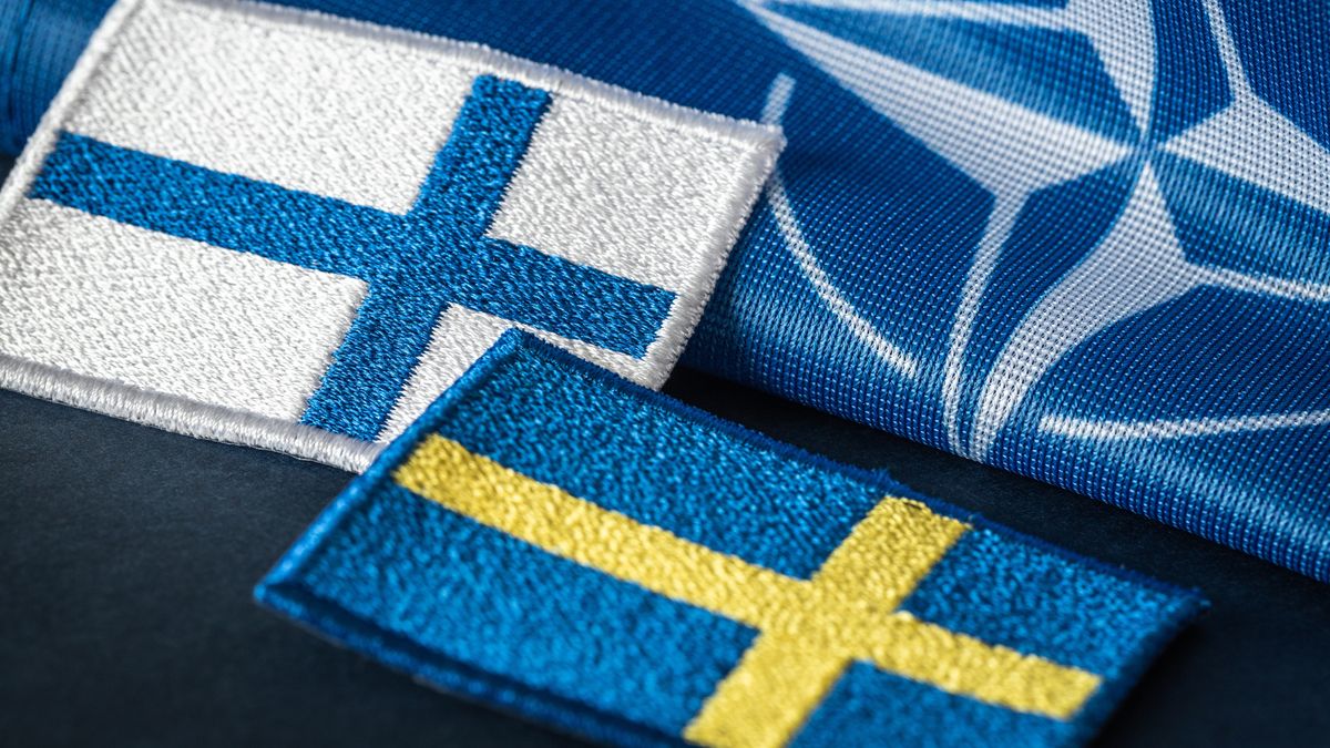 Sněmovna v noci schválila vstup Finska a Švédska do NATO